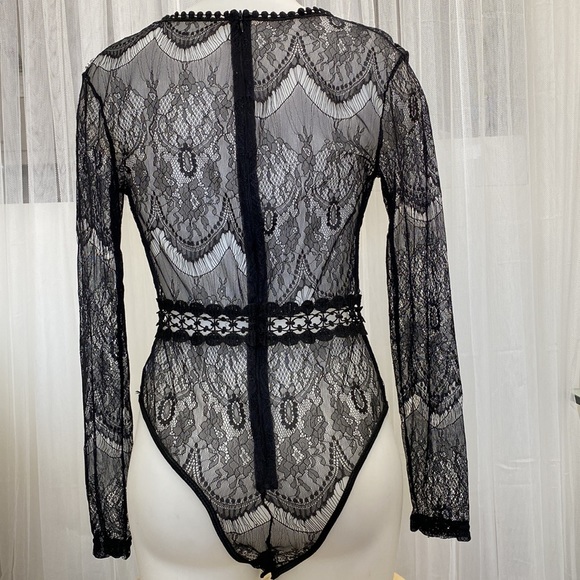 REDUCED!! NEW black lace teddy - Picture 3 of 16